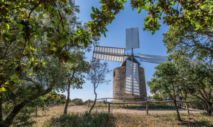FRANCE Porquerolles Moulin du Bonheur windmill