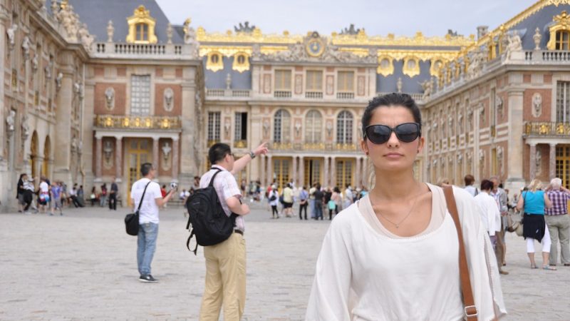 France Woman Glasses Versailles