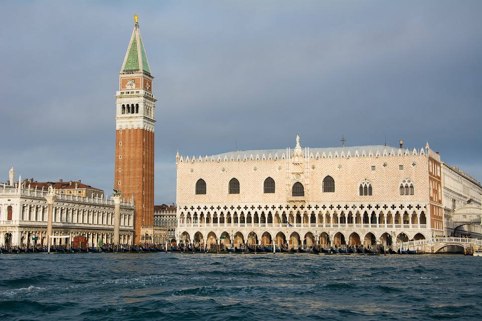 Top sights in Venice Doges Palace travelandhome Visit Venice