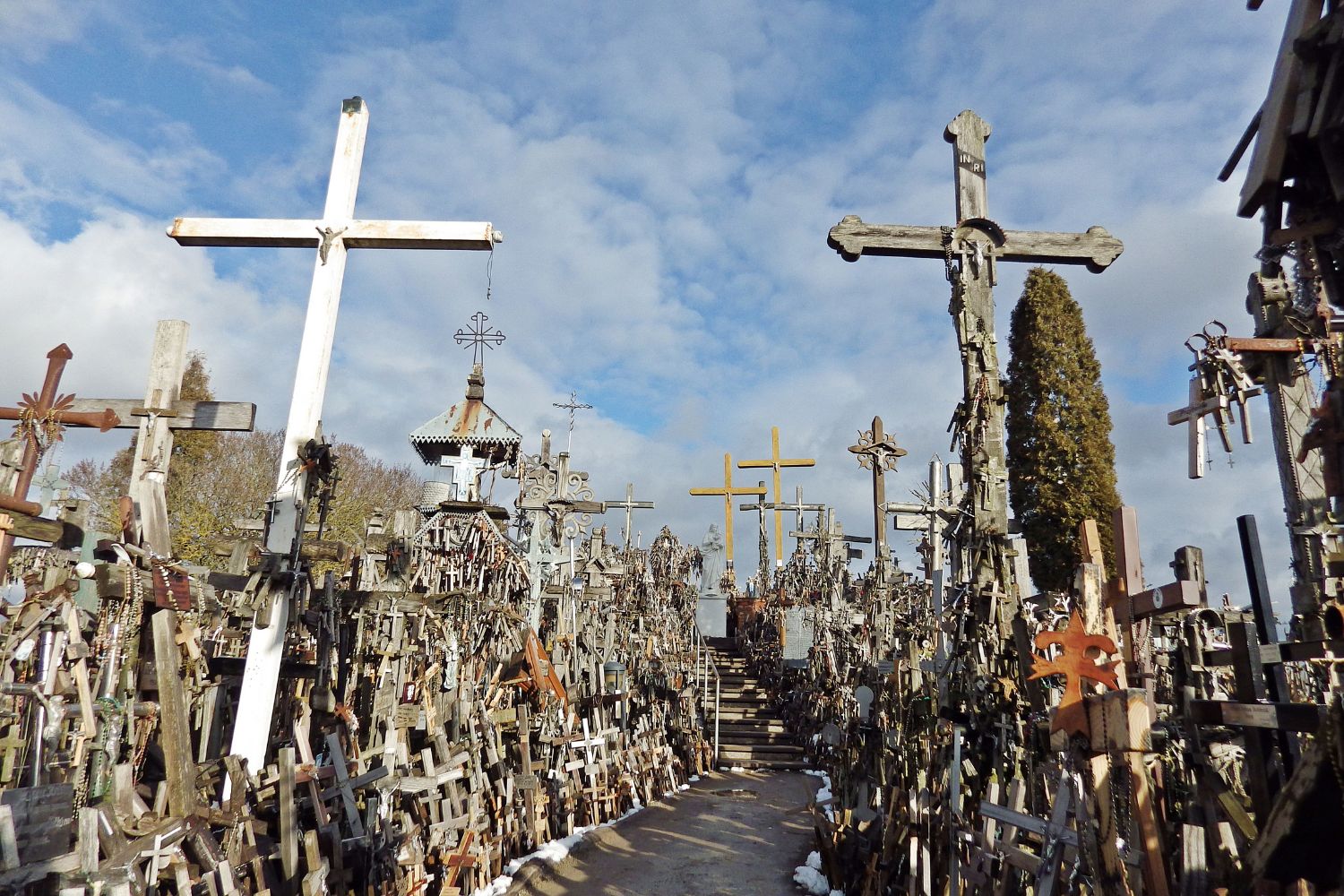 Is hill of crosses worth a visit min